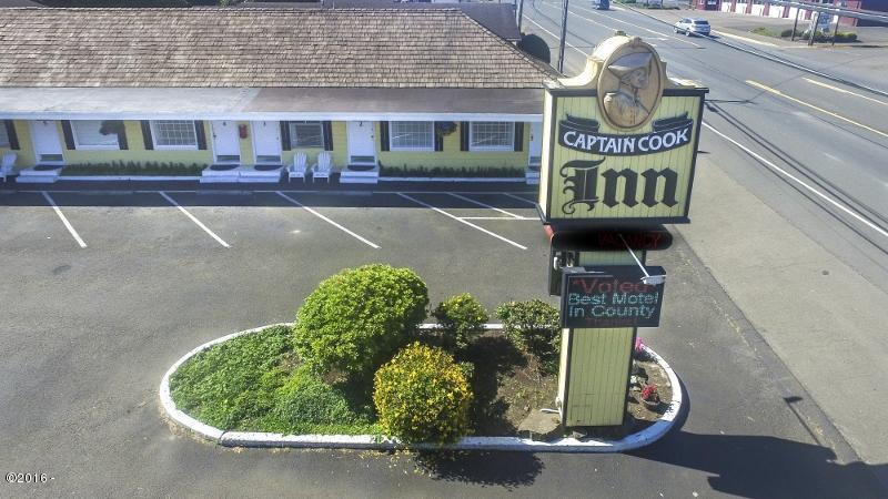 Captain Cook Inn リンカーン・シティー エクステリア 写真